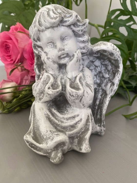 ANIOŁ aniołek figurka rzeźba ŚREDNI SZARY