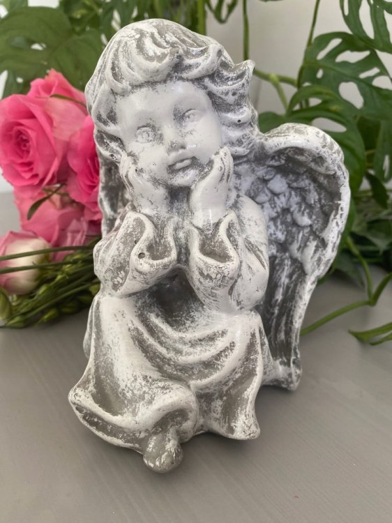 ANIOŁ aniołek figurka rzeźba ŚREDNI SZARY