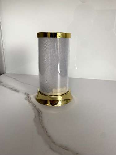 Znicz solarny złoty biały odcień ciepły znicz cmentarny