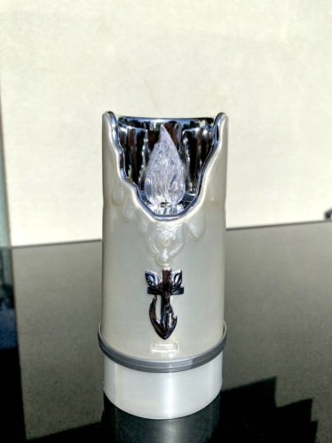 Znicz Świeca duża LED białosrebrna z bateriami