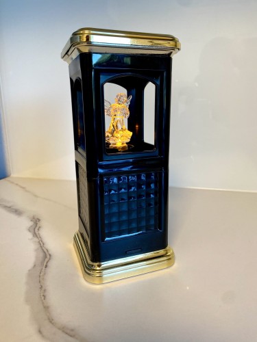 Elegancki czarno złoty znicz solarny elektryczny z aniołkiem na grób