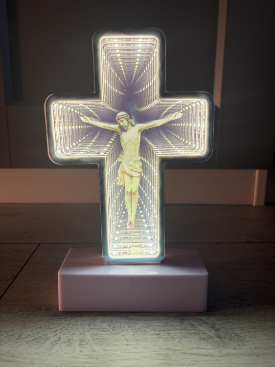 Znicz elektryczny LED Krzyż 3D LUSTRZANY biały efektowny