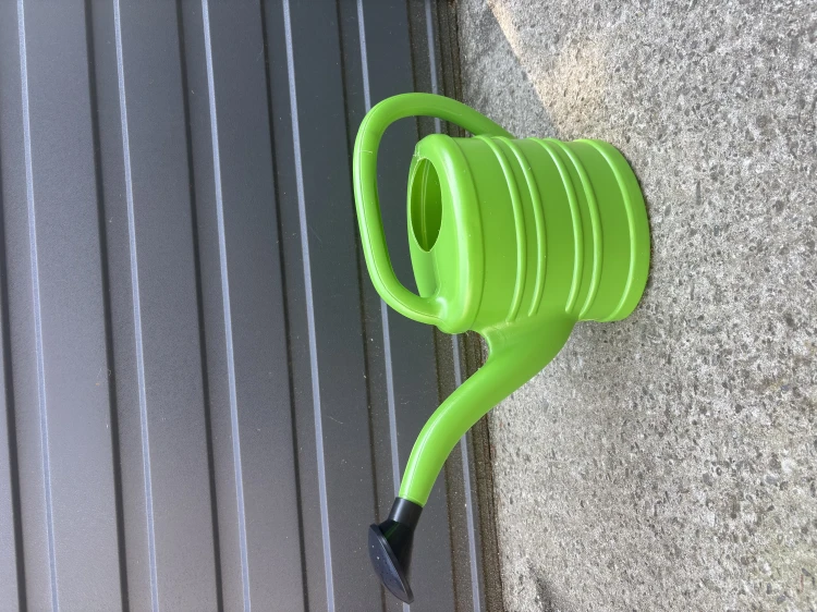 KONEWKA ogrodowa do podlewania kwiatów plastikowa 10L