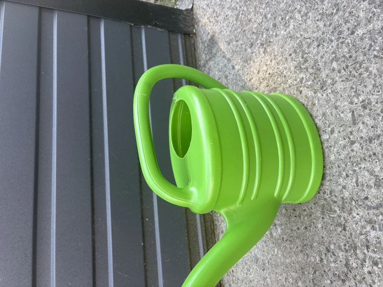 KONEWKA ogrodowa do podlewania kwiatów plastikowa 10L